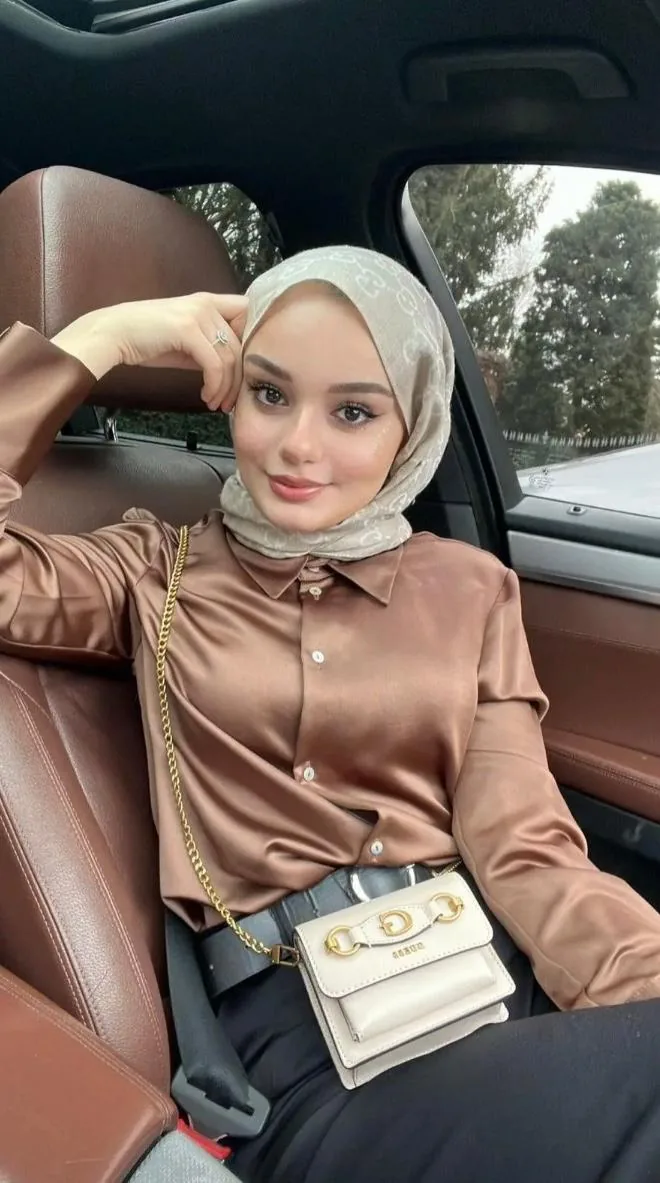 Gizem - Sarıyer Escort